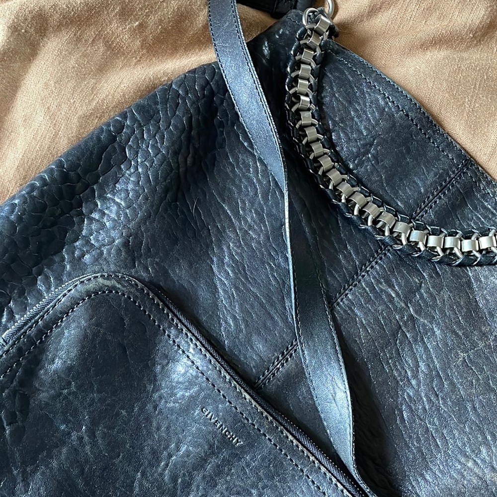 Givenchy genuine leather crossbody bag - Picture 4 of 16